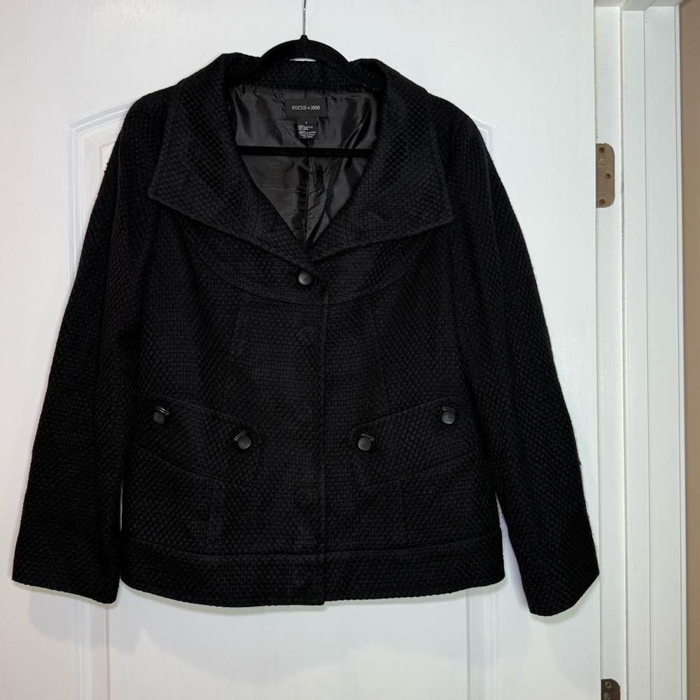 Focus 2000 Women's Business Casual Office Dressy Button Up Black Jacket. Size 8